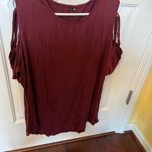 Top blouse burgundy color, open sleeve shirt sleeve, XXL, round neck,long tail.